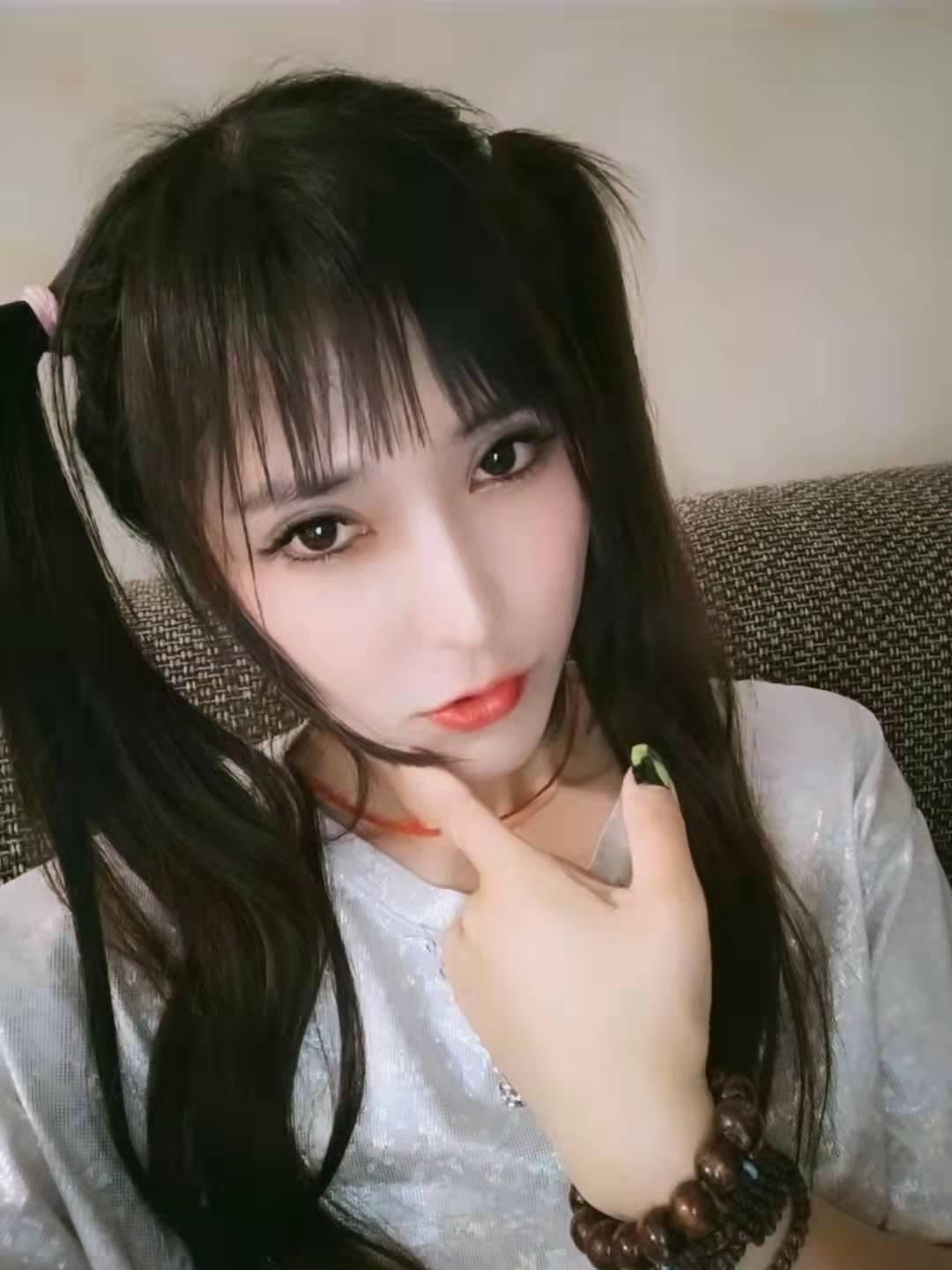 可gj的可爱小妹子